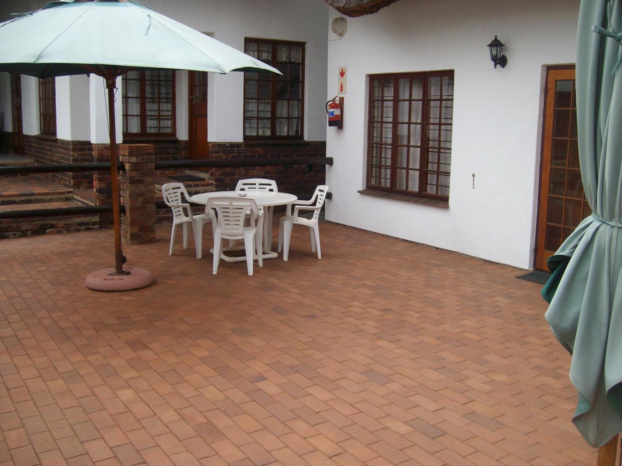 Oaktree Lodge Guest House Kyalami Exterior photo