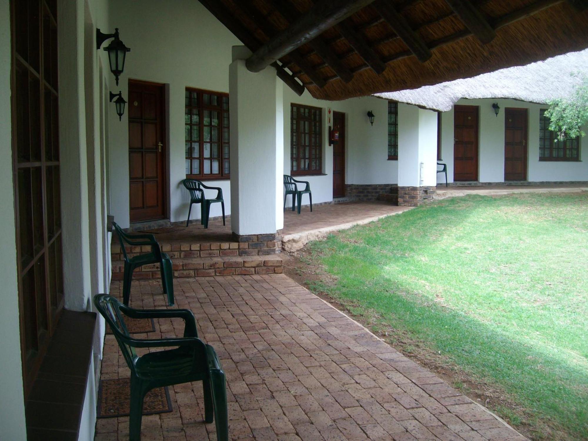 Oaktree Lodge Guest House Kyalami Exterior photo