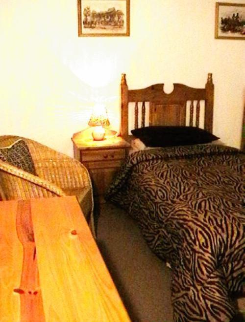 Oaktree Lodge Guest House Kyalami Room photo